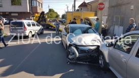 Carambol cu patru maşini în Constanța, la intersecţia Baba Novac cu Frunzelor (galerie foto+video)        