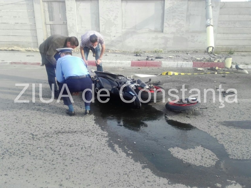 accident rutier la navodari un motociclist a daramat un stalp 631701