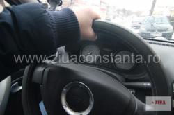 Protecţia Consumatorului - Pericol pentru copii la autoturismele unui mare producător  