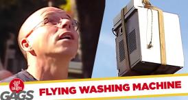Funny video  O maşină de spălat zboară pe fereastră!