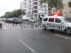 Accident rutier în sensul giratoriu de la City Park Mall. O persoană a fost rănită (galerie foto + video)  