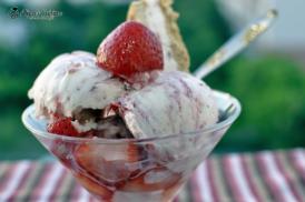 Înghețată de casă cu căpșuni – super cremoasă