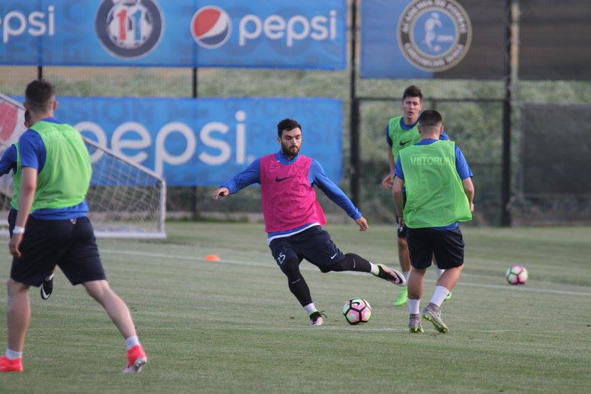 gica hagi vrem sa castigam tot aceasta e mentalitatea noastra fc viitorul pleaca in stagiul de pregatire