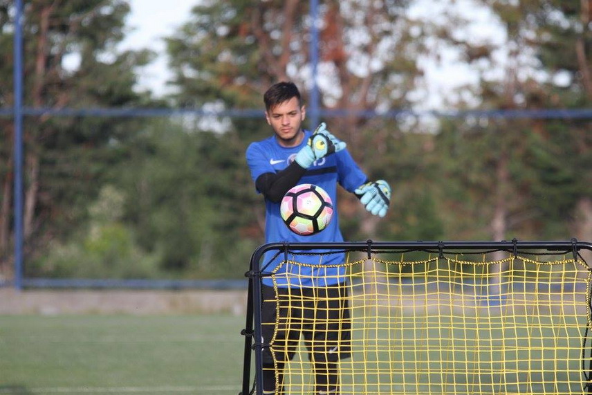 gica hagi vrem sa castigam tot aceasta e mentalitatea noastra fc viitorul pleaca in stagiul de pregatire