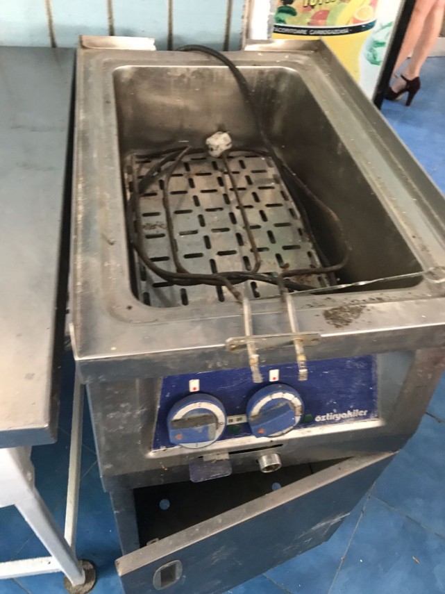 control al comisarilor cjpc constanta la o terasa din neptun in ce conditii erau depozitate alimentele control al comisarilor cjpc constanta la o terasa din neptun in ce conditii erau depozitate alimentele