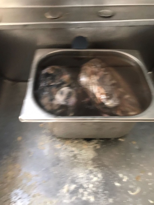 control al comisarilor cjpc constanta la o terasa din neptun in ce conditii erau depozitate alimentele control al comisarilor cjpc constanta la o terasa din neptun in ce conditii erau depozitate alimentele