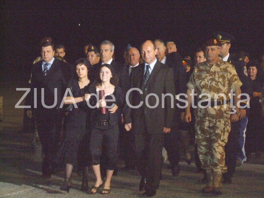 eroii nu mor niciodata 11 ani de la moartea sublocotenentului pm ionel gheorghita dragusanu din batalionul
