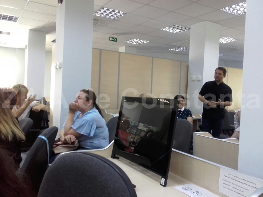 evocari printre file de carte un an fara un jurnalist de exceptie asociatia jurnalistelor din romania