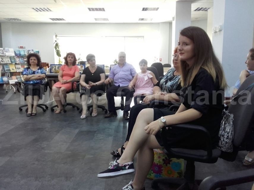 evocari printre file de carte un an fara un jurnalist de exceptie asociatia jurnalistelor din romania