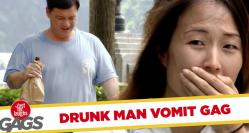 Funny video Vomitând în mașină convertibilă