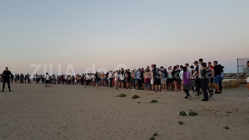 live video festivalul neversea la debut mii de tineri asteapta sa se distreze pe muzica marilor artisti