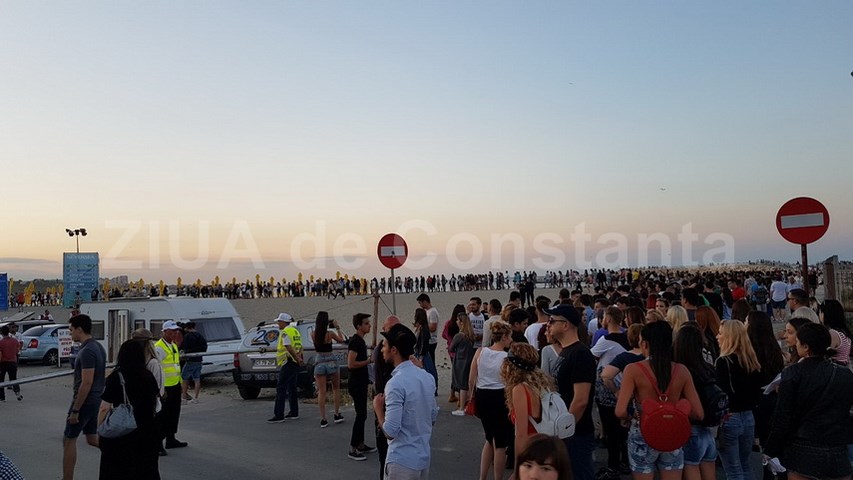 live video festivalul neversea la debut mii de tineri asteapta sa se distreze pe muzica marilor artisti