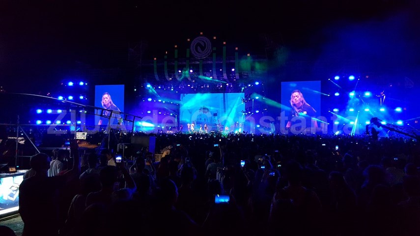 live video festivalul neversea la debut mii de tineri asteapta sa se distreze pe muzica marilor artisti