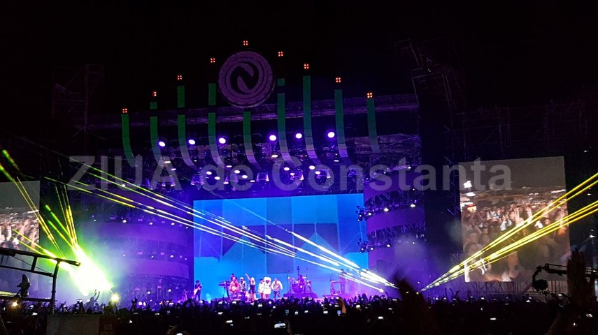 live video festivalul neversea la debut mii de tineri asteapta sa se distreze pe muzica marilor artisti