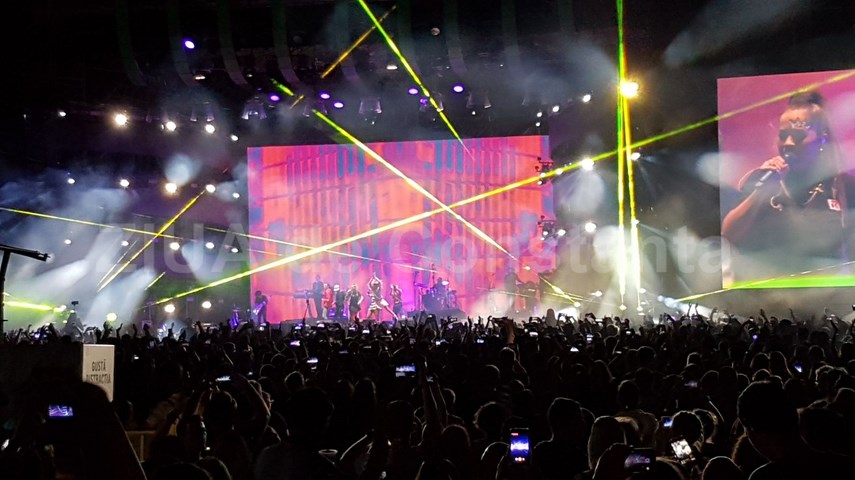 live video festivalul neversea la debut mii de tineri asteapta sa se distreze pe muzica marilor artisti
