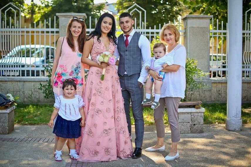 poveste de iubire sub semnul cifrei 13 fostul fotbalist andrei daniel sescioreanu s a casatorit cu madalina
