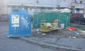 În doar 4 zile, 16 containere ale Polaris, destinate colectării separate a deşeurilor, incendiate (galerie foto)