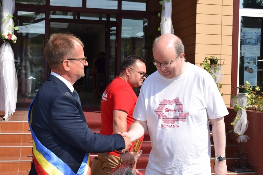 primaria cumpana vizitata de ambasadorul regatului unit al marii britanii si irlandei de nord paul brummell