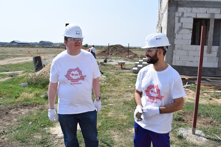primaria cumpana vizitata de ambasadorul regatului unit al marii britanii si irlandei de nord paul brummell