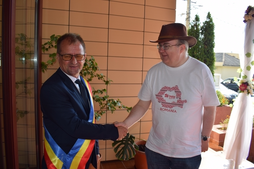 primaria cumpana vizitata de ambasadorul regatului unit al marii britanii si irlandei de nord paul brummell