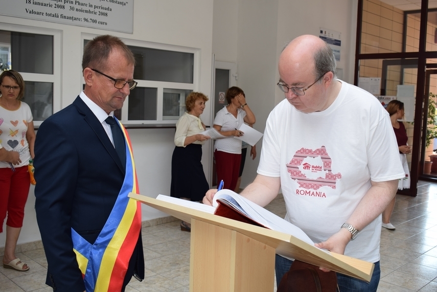 primaria cumpana vizitata de ambasadorul regatului unit al marii britanii si irlandei de nord paul brummell