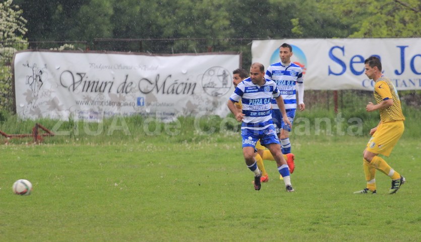 ionut magureanu politist iar in timpul liber fotbalist ssc farul i a ramas in suflet cea mai mare multumire