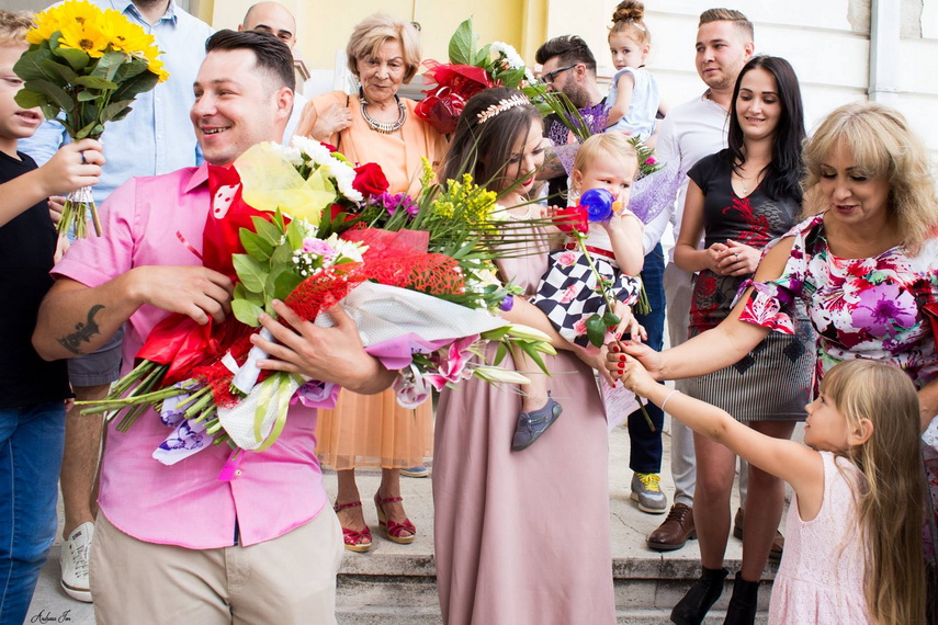 festivitatile continua la campulung moldovenesc fostul fotbalist vasilica pacuraru s a casatorit la constanta