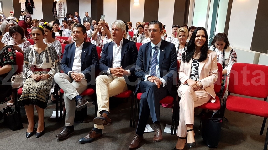 sa fiti mandre ca sunteti social democrate a transmis viorica dancila parada costumelor populare si expozitia