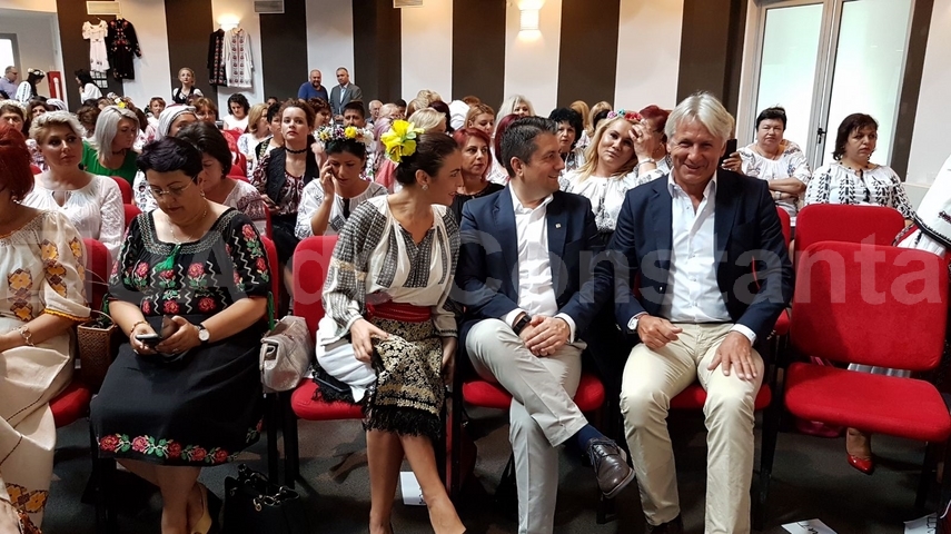sa fiti mandre ca sunteti social democrate a transmis viorica dancila parada costumelor populare si expozitia