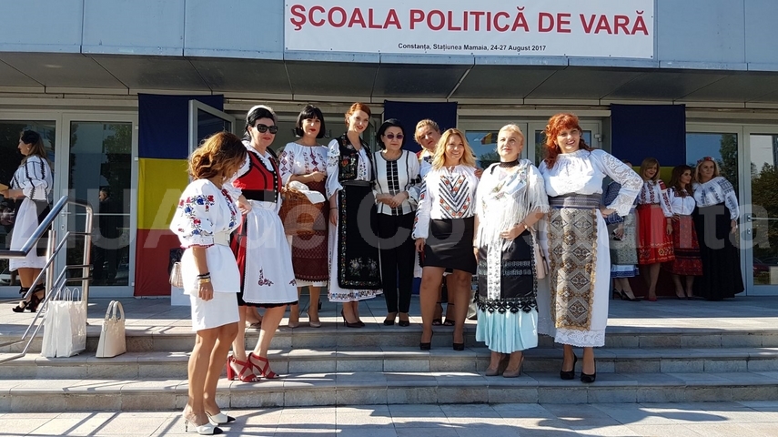sa fiti mandre ca sunteti social democrate a transmis viorica dancila parada costumelor populare si expozitia