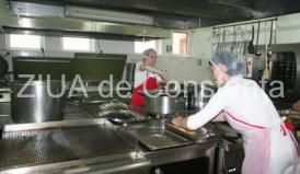 Arimex Comexim 2000 SRL, cea care oferă hrana zilnică pacienţilor din Constanţa, se pregăteşte de Adormirea Maicii Domnului