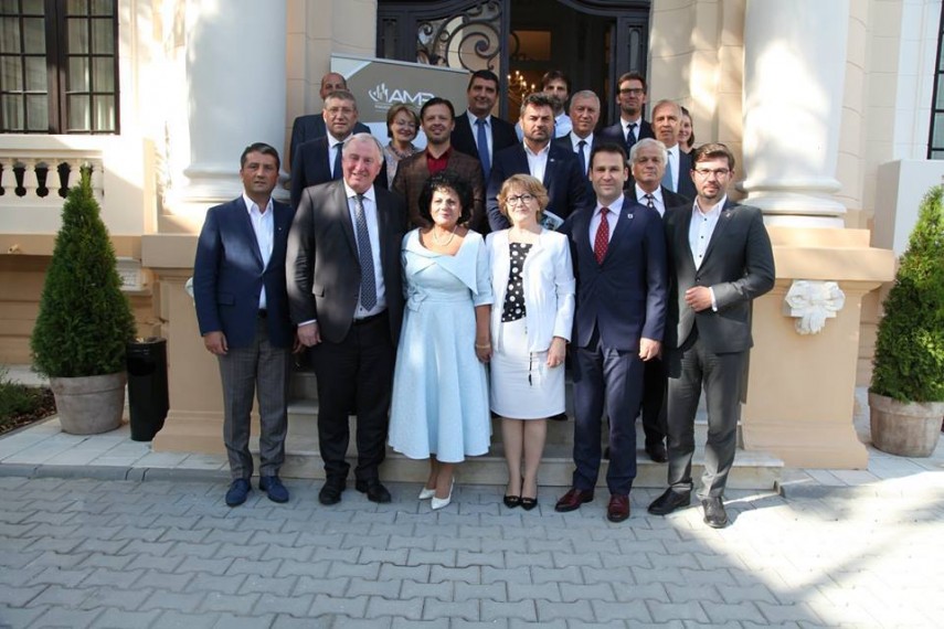primarul comunei cumpana mariana gaju a participat la o intalnire cu membrii delegatiei romaniei la cor