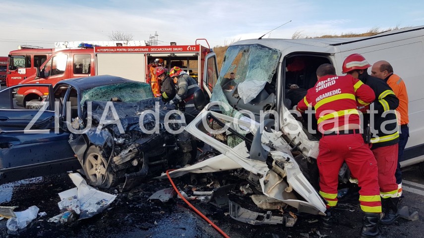 accident rutier grav cu persoane incarcerate intre ovidiu si mihail kogalniceanu 643635