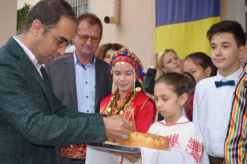tika a amenajat si dotat un laborator de limba turca in cumpana galerie foto 643555