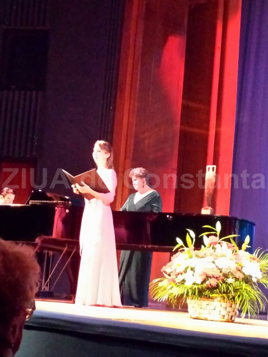 imagini de la eveniment diplome de excelenta pentru sopranele gabriela tiganasu popescu si iacobina vlad