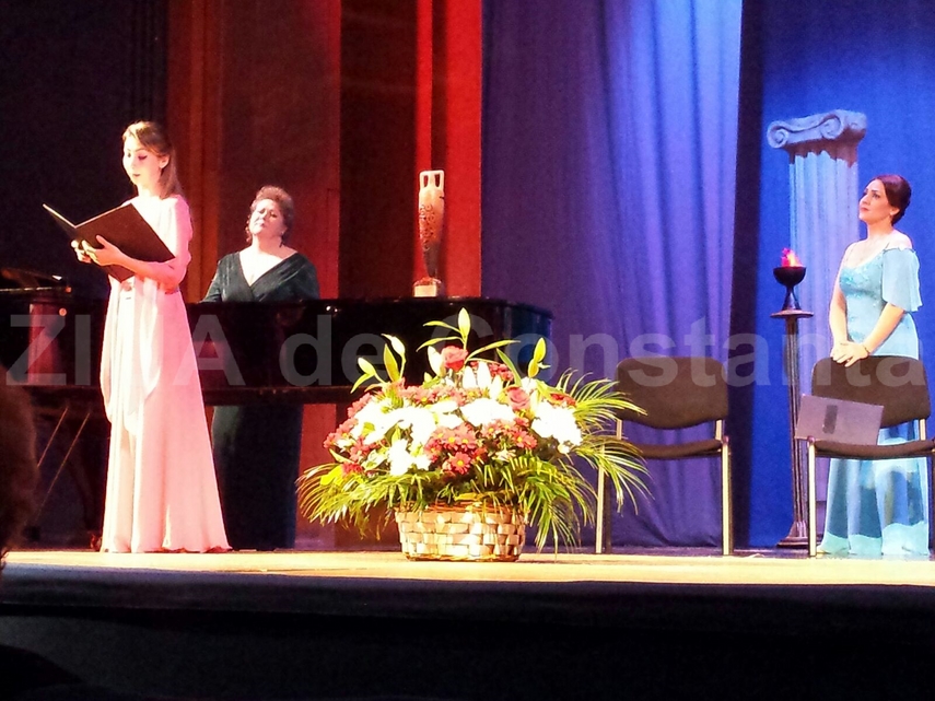 imagini de la eveniment diplome de excelenta pentru sopranele gabriela tiganasu popescu si iacobina vlad