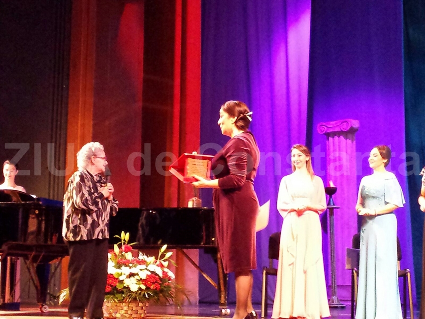 imagini de la eveniment diplome de excelenta pentru sopranele gabriela tiganasu popescu si iacobina vlad