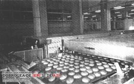 1960 Fabrica de pâine secția pâine 