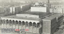 1982 Casa de cultură în construcție  