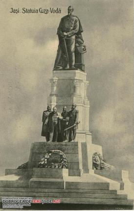 Statuia lui Alexandru Ioan Cuza din Iași  