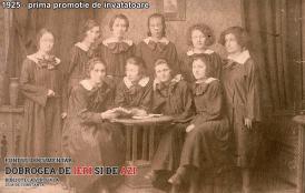1925 Prima promoție de învățătoare   
