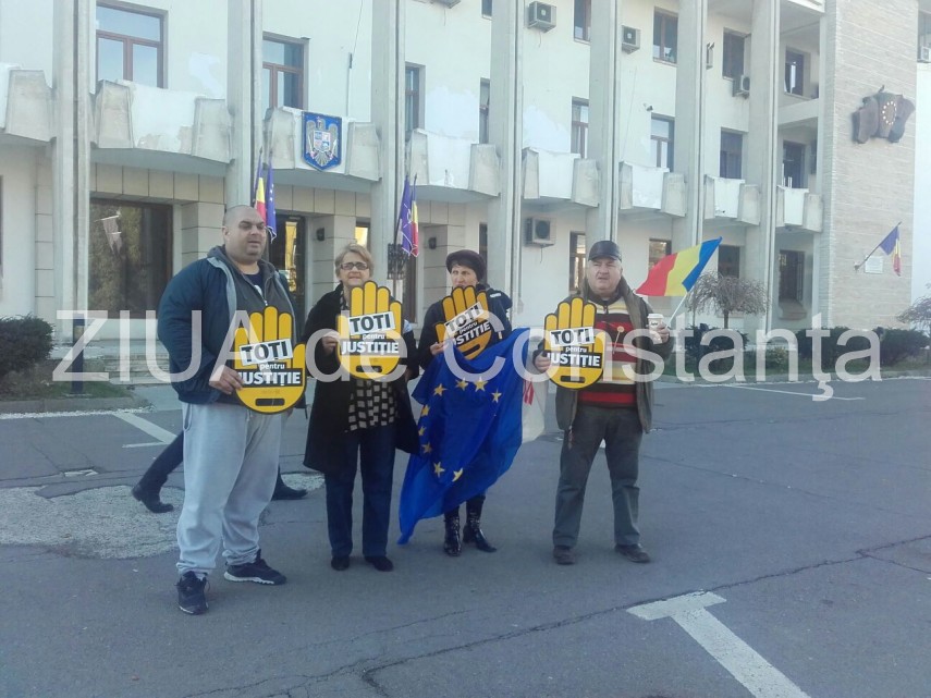 rezist protest in fata prefecturii constanta 646394
