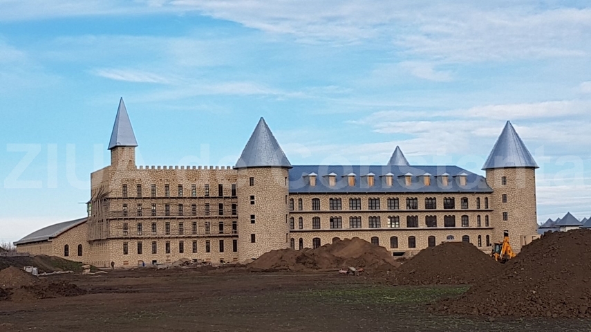 cu fonduri europene un fost consilier judetean ridica un complex sportiv in apropiere de mangalia constructia