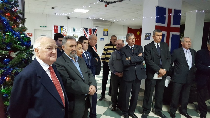carti lansate cu prilejul celei de a zecea intalnire de sfarsit de an a asociatiei absolventilor institutului