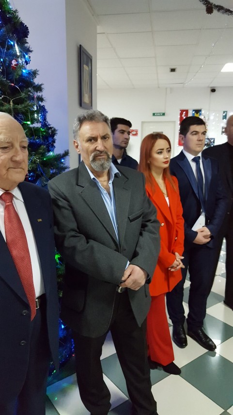 carti lansate cu prilejul celei de a zecea intalnire de sfarsit de an a asociatiei absolventilor institutului