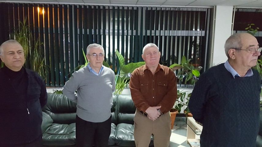 carti lansate cu prilejul celei de a zecea intalnire de sfarsit de an a asociatiei absolventilor institutului