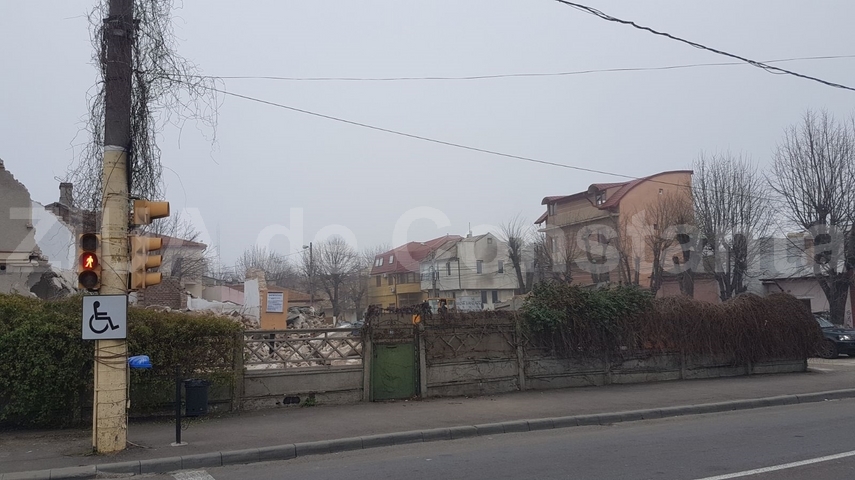 santier pe strada tudor vladimirescu au inceput lucrarile de demolare a unui imobil galerie foto video
