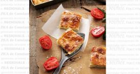 Placintă rapidă cu dovlecei şi urdă 