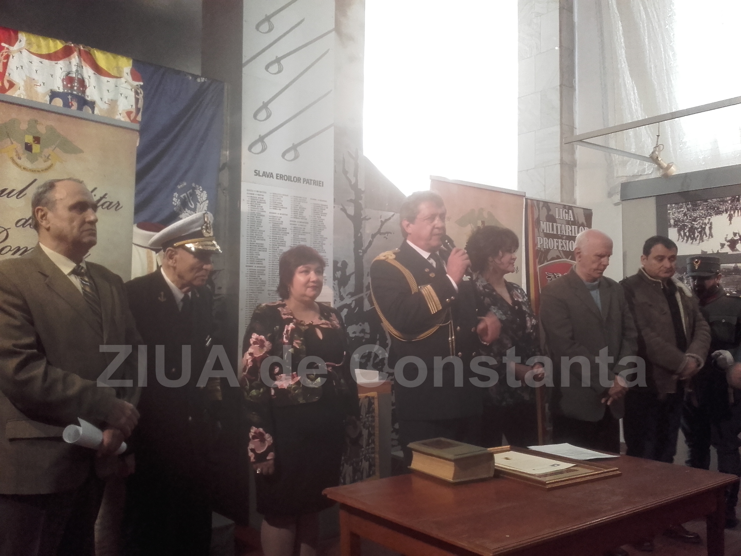 viceamiralul r cu trei stele petre zamfir comandor al ordinului militar de romania cea mai mare implinire