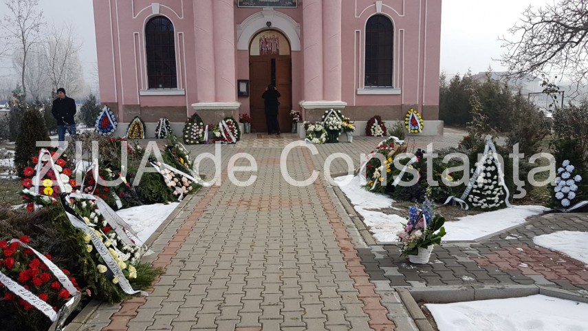 imagini de la eveniment live text teodora care a decedat saptamana trecuta dupa ce a nascut la o clinica